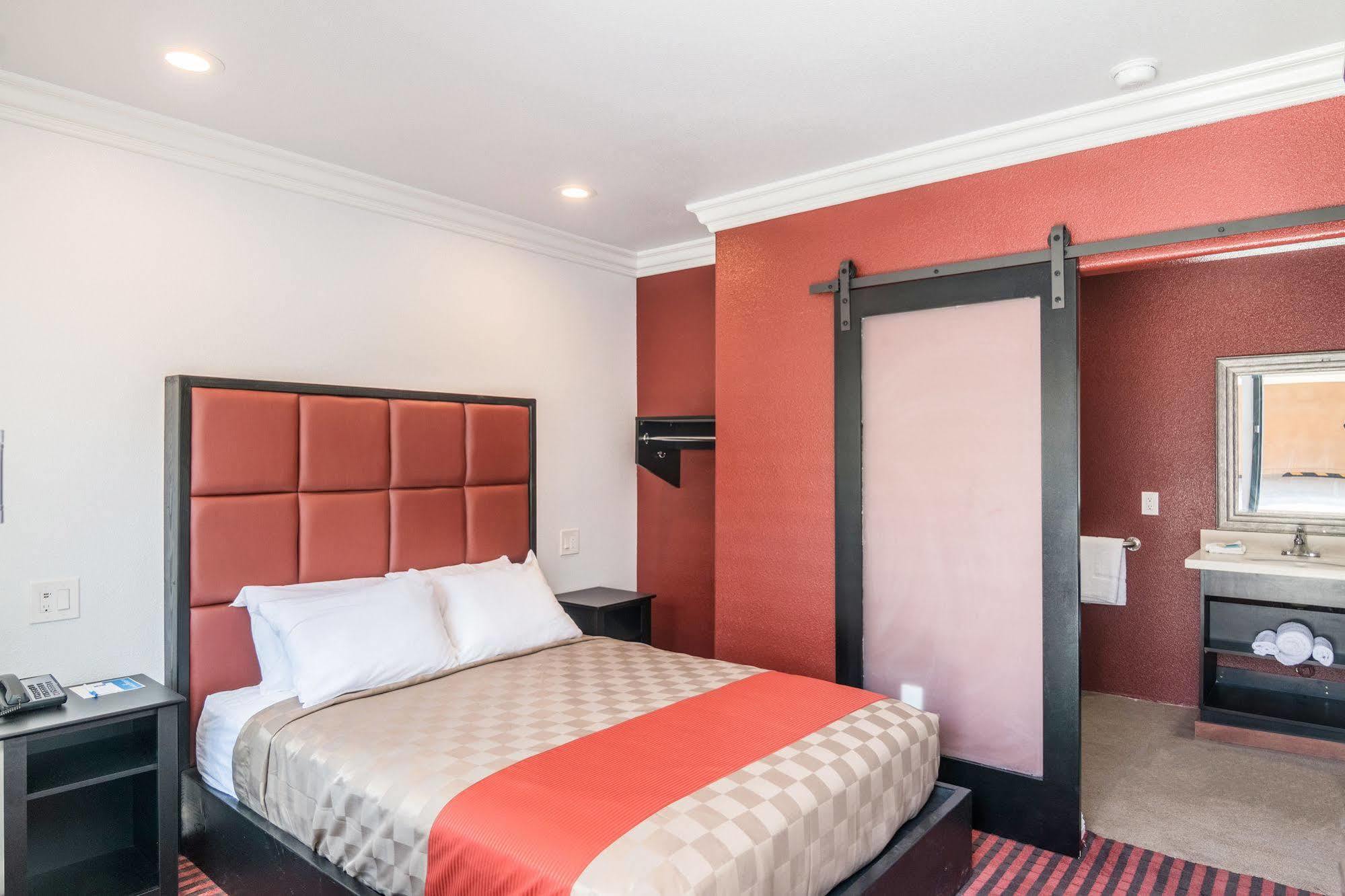 לינווד El Dorado Inn מראה חיצוני תמונה